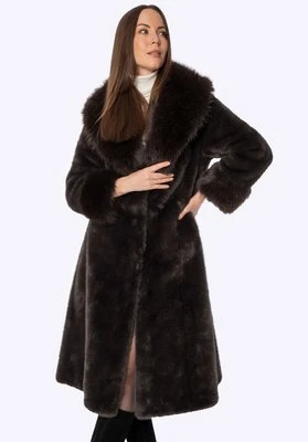 Damski płaszcz oversize ze sztucznego futra brązowy Wittchen