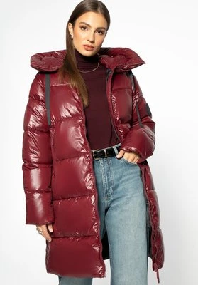 Damski płaszcz pikowany oversize czerwony Wittchen