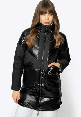 Damski płaszcz puchowy z łączonych materiałów z kapturem czarny Wittchen