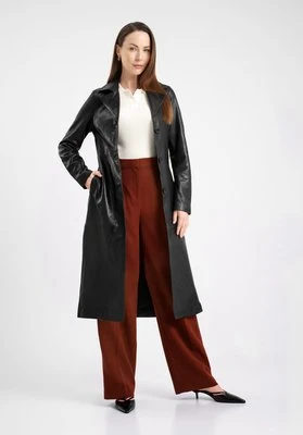 Damski płaszcz ze skóry owczej długi czarny Wittchen