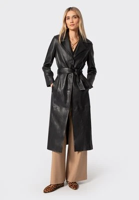 Damski płaszcz ze skóry owczej długi czarny Wittchen