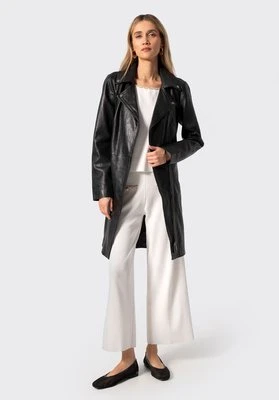 Damski płaszcz ze skóry z paskiem czarny Wittchen