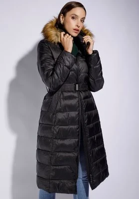 Damski płaszcz zimowy pikowany z kapturem czarny Wittchen