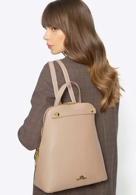 Damski plecak skórzany trapezowy beżowy Wittchen