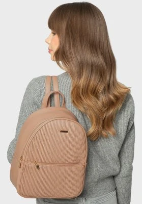 Damski plecak z ekoskóry w pionowe przeszycia beżowy Wittchen