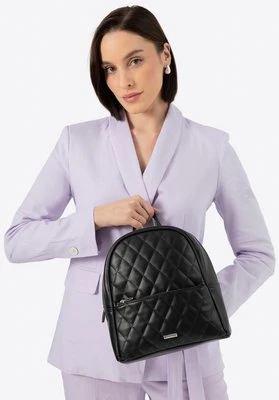 Damski plecak z imitacji skóry w przeszycia czarny Wittchen