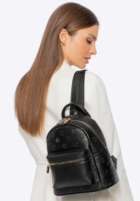 Damski plecak z imitacji skóry w tłoczenie czarny Wittchen