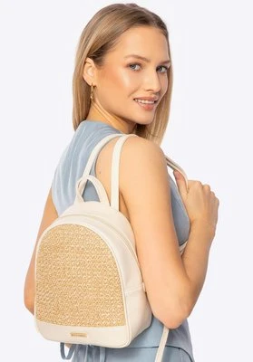 Damski plecak z plecionką kremowo - beżowy Wittchen