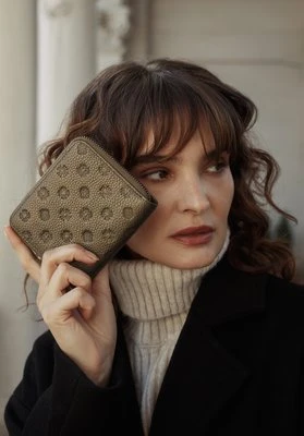 Damski portfel skórzany z tłoczeniem złoty Wittchen