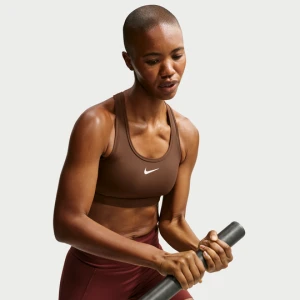 Damski stanik sportowy z wkładkami i średnim wsparciem Nike Swoosh - Brązowy