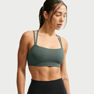Damski stanik sportowy z wkładkami zapewniający lekkie wsparcie Nike Zenvy Strappy - Zieleń