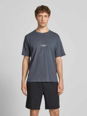 damski t-shirt o kroju regular fit z nadruk z logo model 'Soho' Jack&Jones Jasnoszary