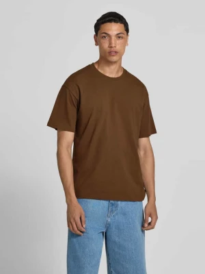damski t-shirt o kroju regular fit z okrągłym dekoltem Jack&Jones Średniobrązowy
