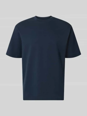 damski t-shirt o kroju regular fit z okrągłym dekoltem MCNEAL Ciemnoniebieski