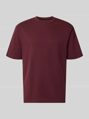 damski t-shirt o kroju regular fit z okrągłym dekoltem MCNEAL Ciemnoczerwony