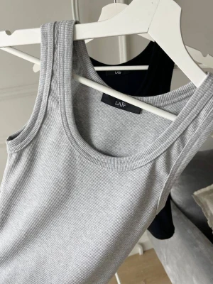 Damski top typu bokserka z bawełny organicznej LAIF