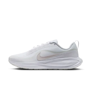 Damskie buty do biegania po asfalcie Nike Revolution 8 Utility - Biel