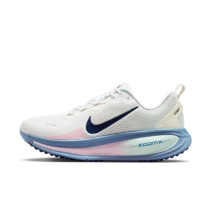 Damskie buty do biegania po asfalcie Nike Vomero 18 - Biel