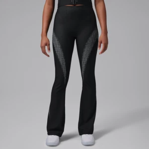 Damskie legginsy z wysokim stanem i rozszerzanymi nogawkami Dri-FIT Jordan Sport Flightweight - Czerń