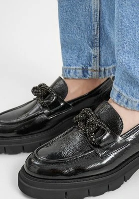 Damskie mokasyny skórzane z łańcuchem z kryształków czarne Wittchen