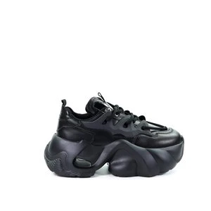 Damskie skórzane czarne sneakersy GOE OO2N4030