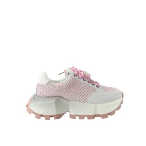 Damskie sneakersy skórzane jasnoróżowe z aplikacją GOE TT2N4028