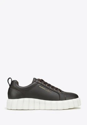 Damskie sneakersy skórzane na grubej platformie ciemny brąz Wittchen