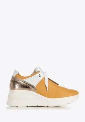Damskie sneakersy skórzane z błyszczącymi wstawkami koniak Wittchen
