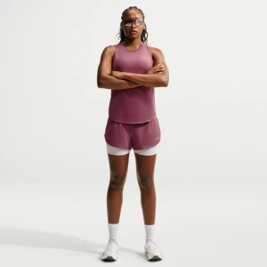 Damskie spodenki do biegania 2 w 1 z siateczką Dri-FIT Nike Flow - Czerwony