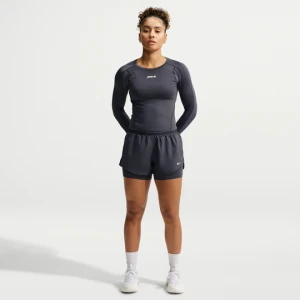 Damskie spodenki o średnim stanie 2 w 1 Dri-FIT Nike One 7, 5 cm - Szary
