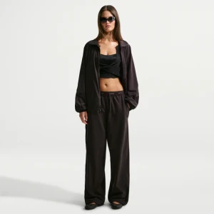 Damskie spodnie o kroju oversize NikeSKIMS Stretch Nylon - Brązowy