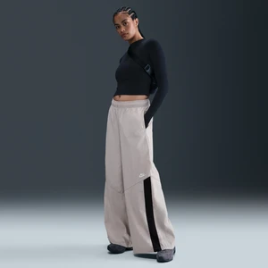 Damskie spodnie z tkaniny z szerokimi nogawkami Nike - Szary