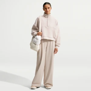 Damskie spodnie ze średnim stanem i szerokimi nogawkami Dri-FIT Nike 24.7 PerfectStretch - Brązowy