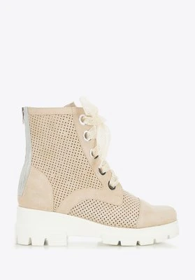 Damskie trapery z ażurowego zamszu beżowe Wittchen