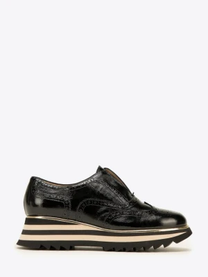 Damskie wsuwane sneakersy z lakierowanej skóry czarne Wittchen
