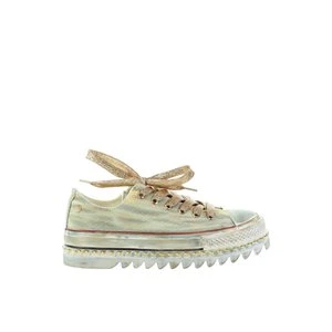 Damskie złote trampki z ozdobnymi sznurowadłami GOE TT2N4074