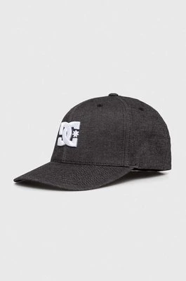 DC czapka z daszkiem Star kolor czarny z aplikacją ADYHA03561