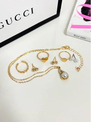 Delikatny komplet z perełką- złoty  magmac 