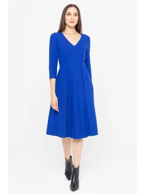 Deni Cler Sukienka w kolorze niebieskim rozmiar: 46
