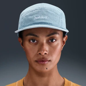 Denimowa czapka o nieusztywnianej konstrukcji Nike Fly - Niebieski