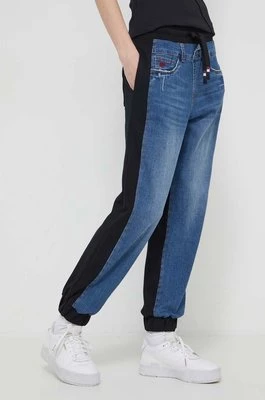 Desigual spodnie dresowe BELICE wzorzyste 24SWDD60
