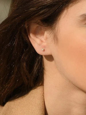 DIAMANTA Złote kolczyki-wkrętki "Single diamond" z diamentami rozmiar: onesize