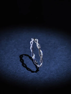 DIAMANTA Złoty pierścionek "Entrotillement" z diamentami rozmiar: 48