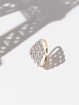 DIAMOND & CO Złoty pierścionek "Kudat" z diamentami rozmiar: 60