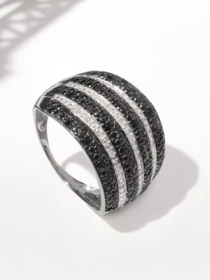 DIAMOND & CO Złoty pierścionek "Maeva" z diamentami rozmiar: 56