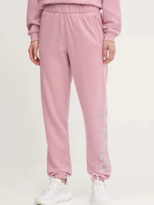 Dkny spodnie dresowe damskie kolor różowy z aplikacją DP5P3737