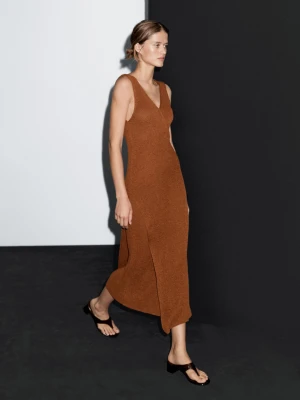Długa Kopertowa Sukienka Z Dzianiny - Ceglany - - Massimo Dutti - Kobieta
