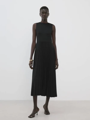 Długa plisowana sukienka czarny - Kobieta - - MANGO