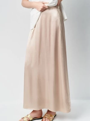 Długa prosta spódnica w kolorze camel OCHNIK