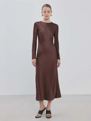 Długa rozkloszowana sukienka brązowy - Kobieta - - MANGO
